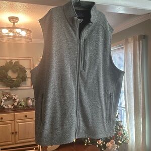 Vineyard Vines 2XLB vest